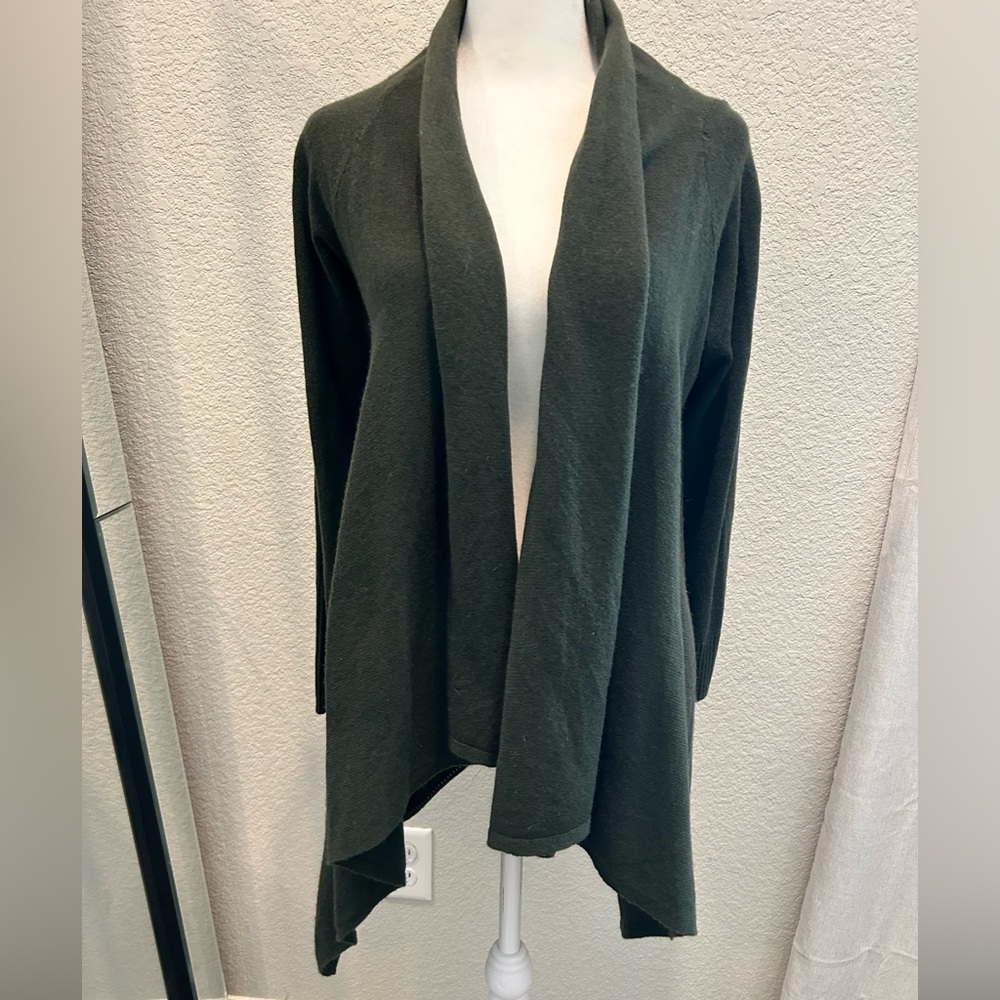 Bloomingdale's Cashmere Sweater - Green